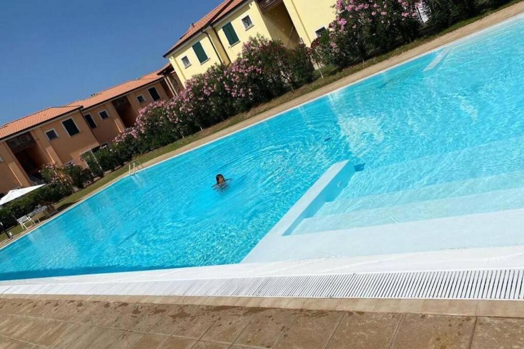 Residence Baia Delle Mimose Badesi Eksteriør bilde