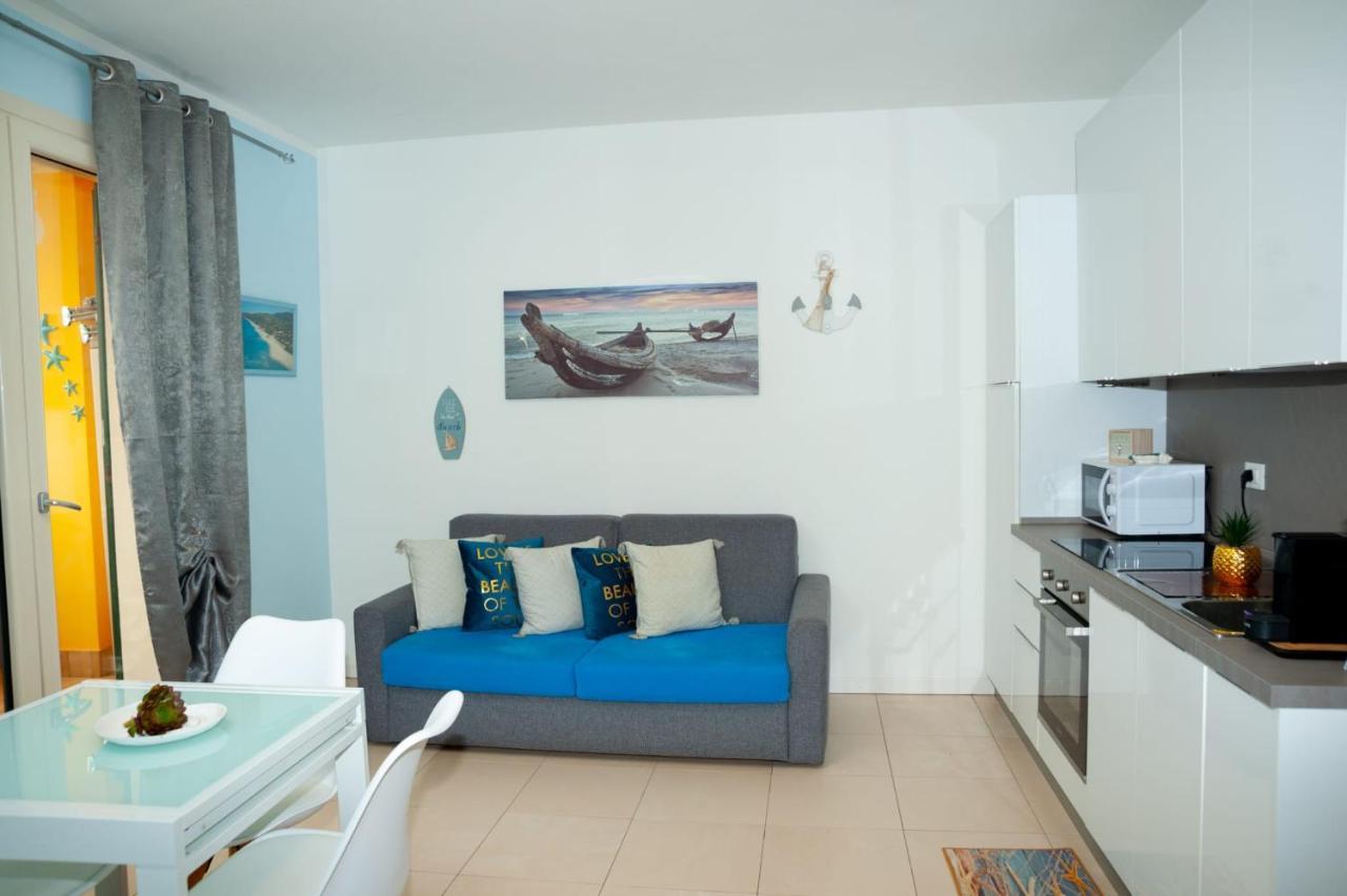 Residence Baia Delle Mimose Badesi Eksteriør bilde